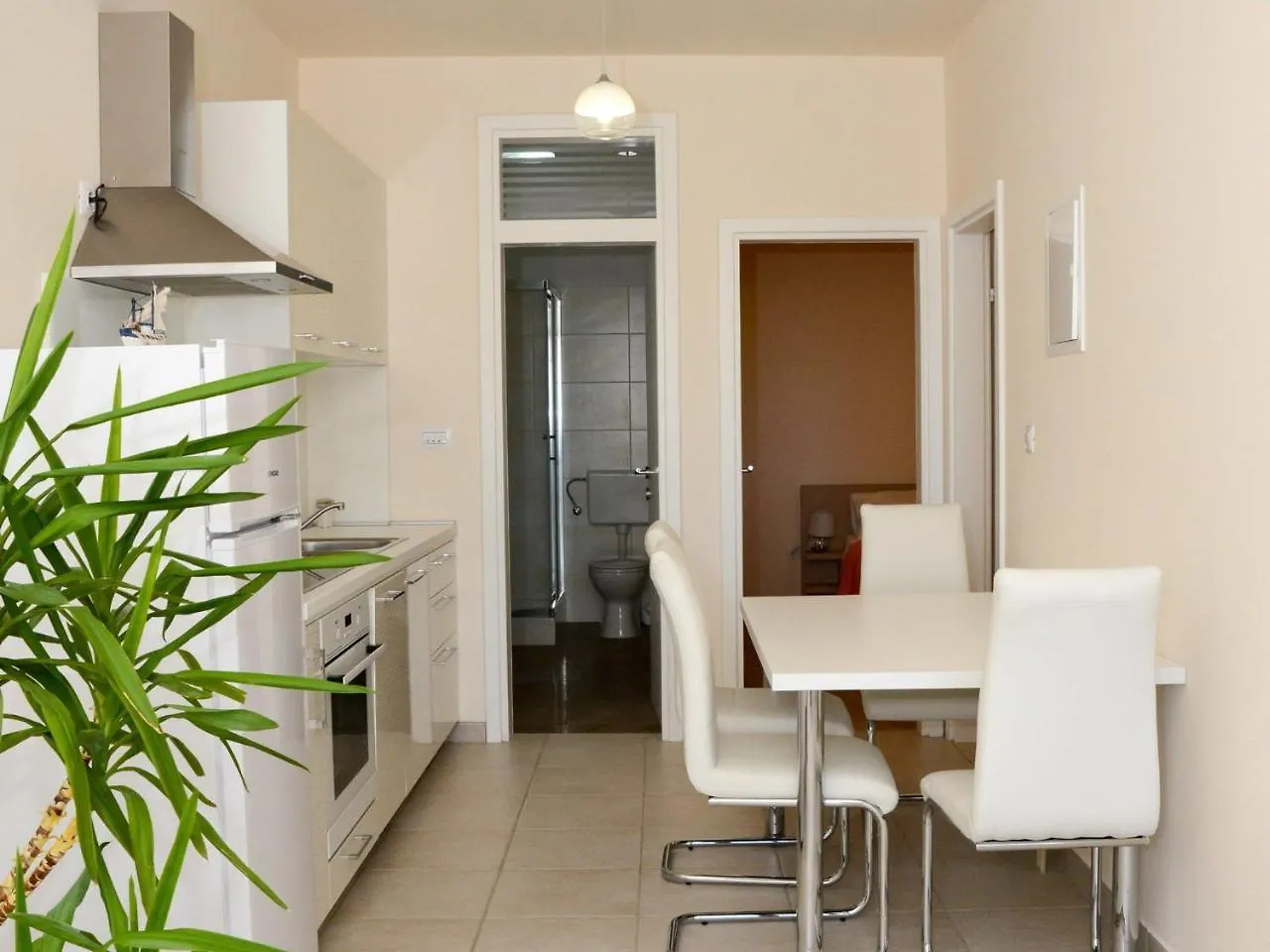 Refreshing Apartment In Ljubac With Shared Garden
