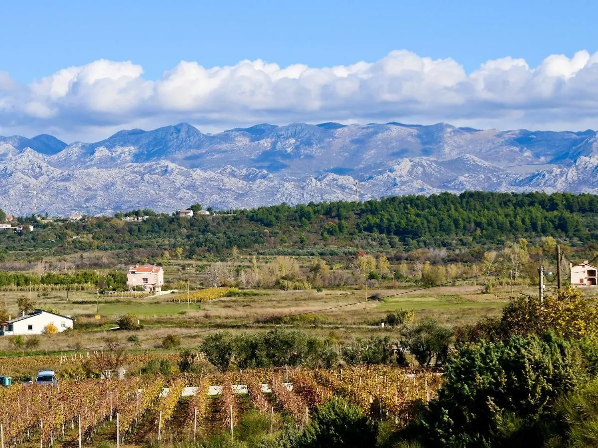 Refreshing Apartment In Ljubac With Shared Garden  Ljubac (Zadar)